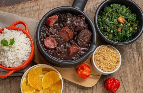 Feijoada Comida Típica E Tradicional Da Culinária Brasileira Servida