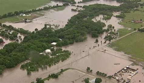 Floods In Texas Leave Dead And Prompt Dramatic Rescues Floodlist