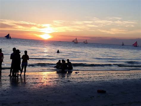 Lakwatsero Kodakero Before Boracay Shutdown For Rehabilitation