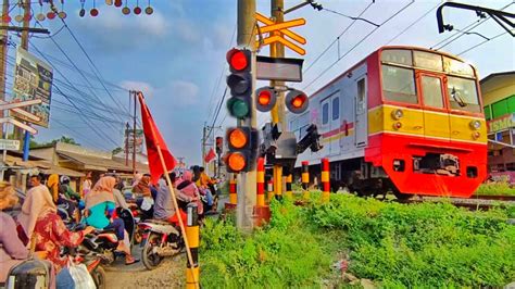 Railroad Crossing Indonesia Perlintasan Kereta Api Baru Traffic Light