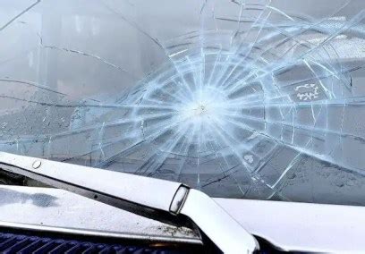 How to Halt the Spread: Preventing Windshield Cracks from Worsening ...