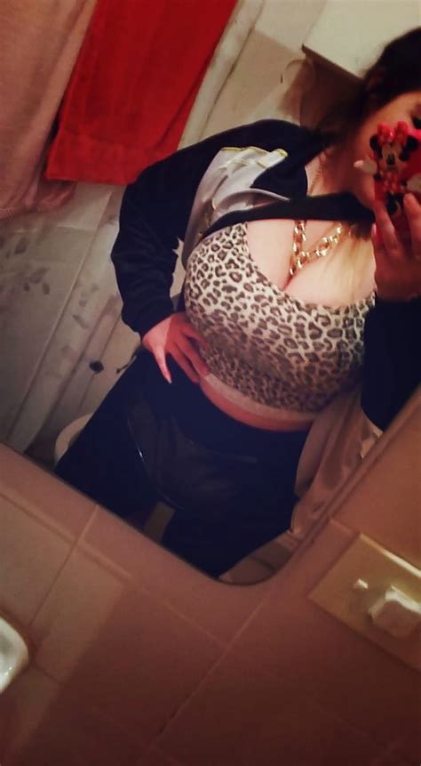 Macromastia Girl Argentinian Teen W Massive Tits Photo