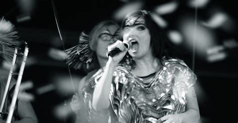 Dancing between genres: Bjork’s Debut turns 30 - The Boar