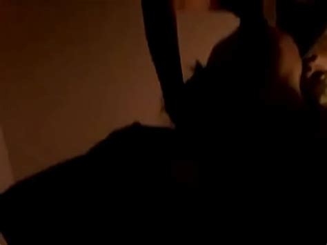 se fait engloutir par une mature affamée XVIDEOS