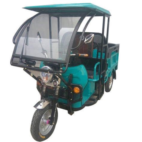 Maximum Speed 30kmhr Battery Operated Terra Rickshaw Loader Loading