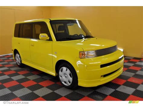 2005 Solar Yellow Scion Xb Release Series 20 30367800