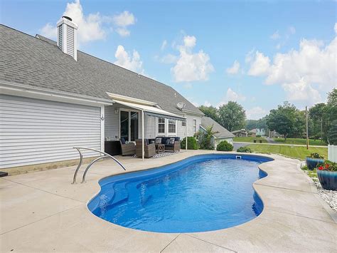 2895 Twana Dr, London, OH 43140 | Zillow