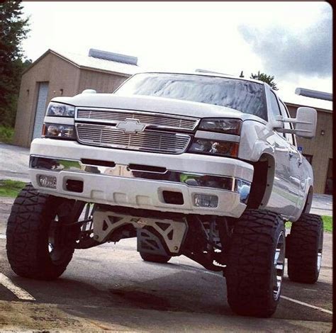 Pin By Steve Swagerman On Bigger Trucks P Lifted Chevy Trucks Chevy