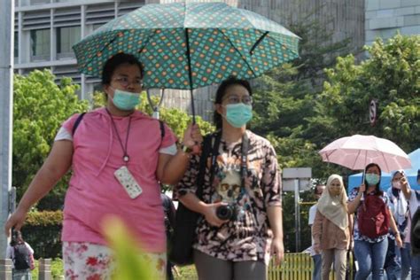 Cuaca Jakarta Besok Hujan Atau Panas Ini Prakiraan BMKG Jumat 23