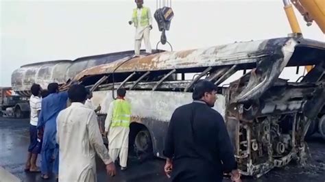 At Least 20 Dead In Pakistan Bus Accident And Fire Cgtn