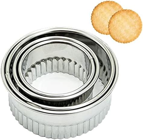 KitchenCraft Double Sided Pastry Cutters Set With Fluted Round Edges