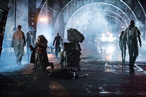 Gotham Season 2 Finale Teases Season 3 Villains | Collider