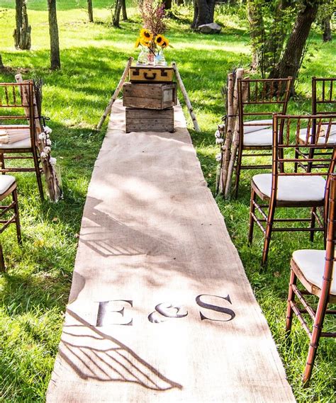 6 Ideas For A Rustic Diy Wedding Isle Do Burlap Aisle Runner