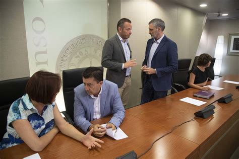 Fotos El Pleno Para Investir A L Pez Miras Se Realizar De Forma