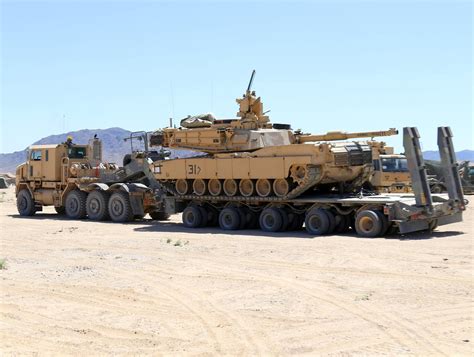 Oshkosh M1070A0 - US Army | Tanks military, Military vehicles, Army vehicles