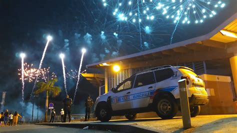 Le Juillet Feux D Artifice Dans La Ville De Mamoudzou En