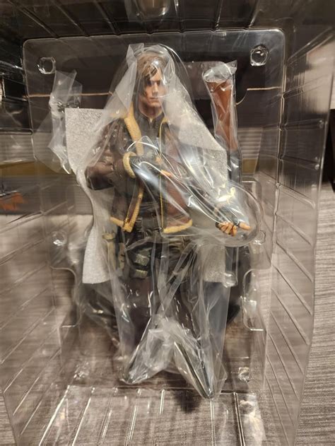 Resident Evil 4 Collectors Edition Unboxing : r/ResidentEvil_4_Remake