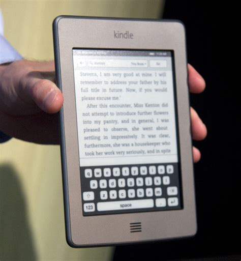 Hands On With Amazons New Kindles Ars Technica