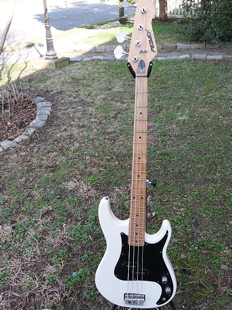 Peavey Fury Bass Usa White Reverb