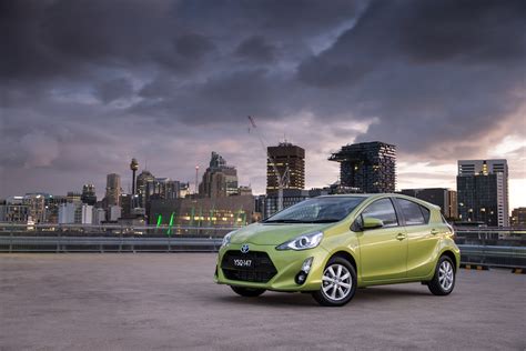 Toyota Prius C I Tech Picture Of