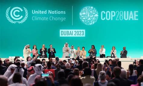 La COP28 se termine par un appel à séloigner des combustibles