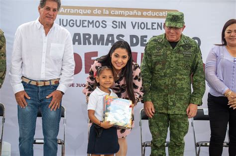 Indira pone en marcha la campaña Juguemos sin violencia desde Tecomán