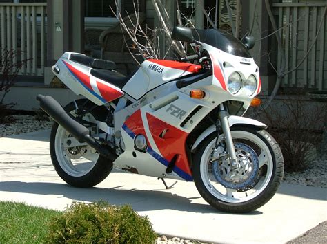 Yamaha Yamaha Fzr 600 Motozombdrivecom