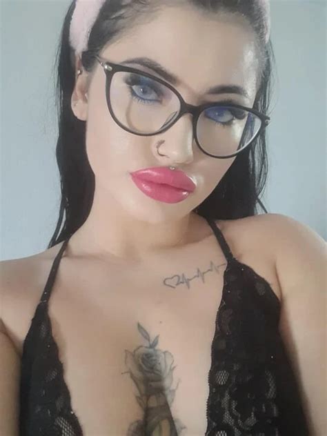 Tattooed Goddess Ready To Mesmerize Amateur Porn Feat Adavondee Xhamster