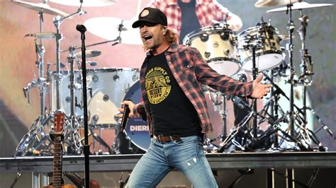 Dierks Bentley Revealed As Host Of 2023 Nhl Awards In Nashville Iheart