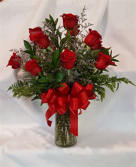 Dozen Red Roses With Misty In Warren OH Jensen S Flowers Gifts Inc