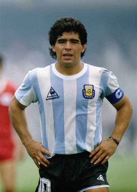 A BOLA E O TEMPO ( BARÃO JUNIOR ): MARADONA, ESPECIAL CRAQUES,