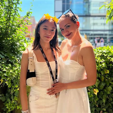 Potret Artis Nonton Konser Bareng Ibunda Kebersamannya Bak Kakak Adik Hot Liputan