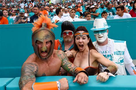 Five Craziest Kinds Of Miami Fans Miami New Times