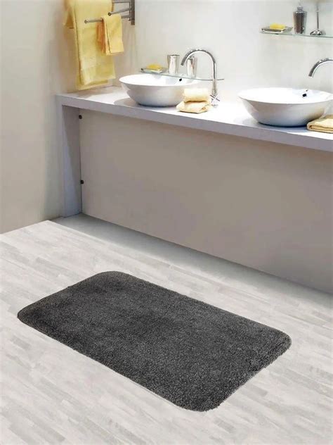 Lushomes Grey Thick and Fluffy 1800 GSM Bathmat - WallMantra