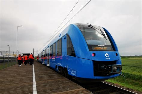 Alstom zaprezentował wodorową Coradię iLint w Żmigrodzie Pierwszy raz