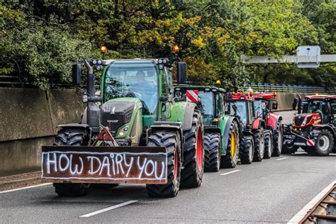 Massive Tractor Protest Leads To 700 Miles Of Traffic Jams Metro News