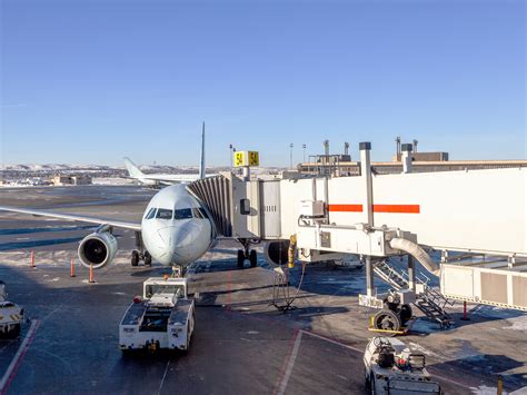 深圳机场航空货运发货电话 空运拉萨 航空快递空运全国时效快2小时达航空快递当天到航空运输服务（上海）有限公司