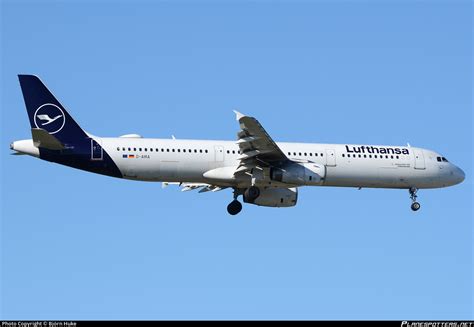 D AIRA Lufthansa Airbus A321 131 Photo by Björn Huke ID 1389751