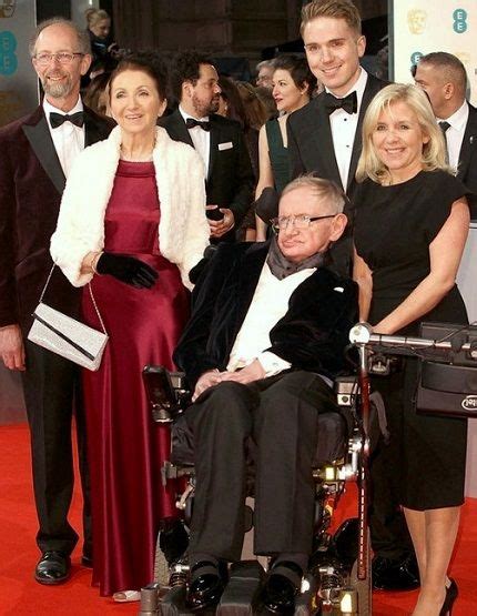 Stephen Hawking Height, Weight, Age, Wife, Biography, Net worth