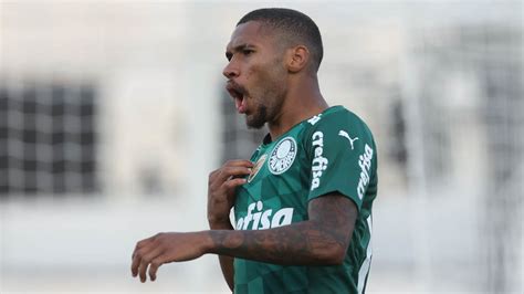 Abel barra Wesley promove Felipe Melo e Palmeiras é escalado contra o