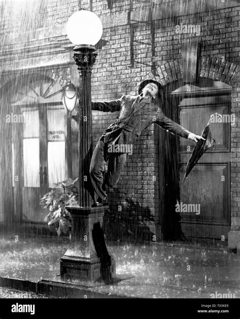 Gene Kelly Singing In The Rain Silhouette