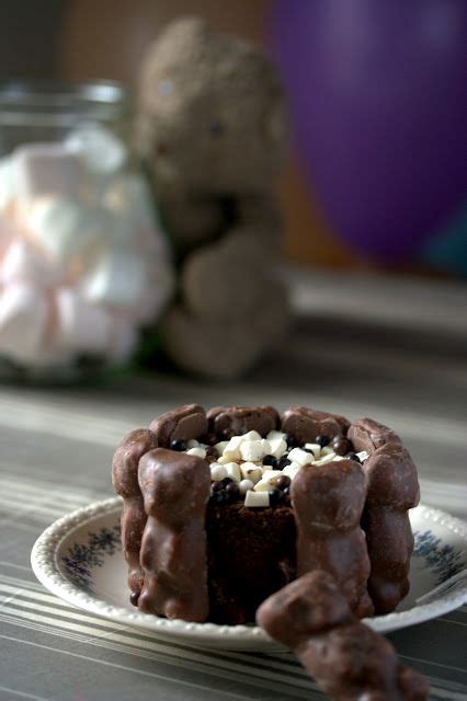 Gâteau au chocolat et aux marshmallows Gateau anniversaire chocolat