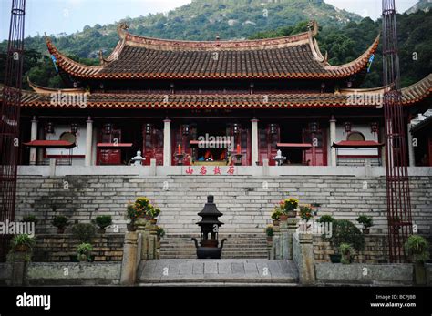 Gushan Yongquan Temple Fuzhou Fujian Province China Stock Photo Alamy