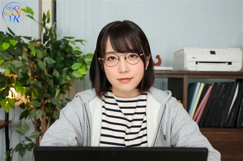 【vr】社内で全然目立たない女。実はなんでも言うことを聞いてくれる都合のいいオンナ。 8k高画質で地味エロ女にオフィスでホテルでやりたい放題