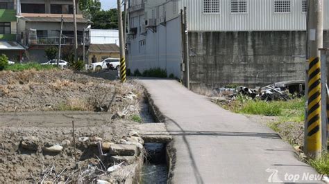 四月路道路狹窄 地主捐地、民代爭取拓寬 鑫傳國際多媒體科技股份有限公司 Tdn台灣生活新聞