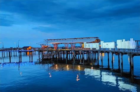 Nikmati Keindahan Sunset Dan Sunrise Di Kampung Kerapu Situbondo