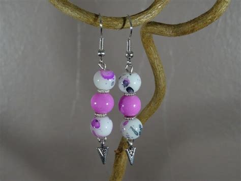 Boucles D Oreilles Perles En Verre Breloque Pointe Blanc Rose