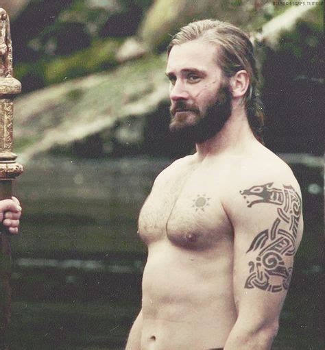 Rollo Lodbrok Homens Viking Série Vikings Atores Britânicos