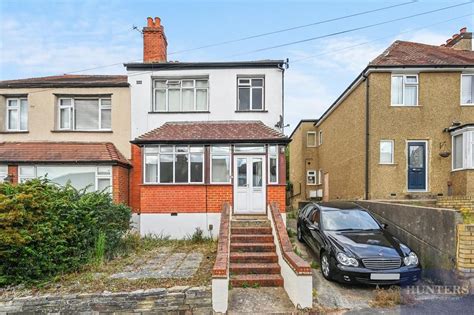 3 Bed Semi Detached House For Sale In Moreton Road Worcester Park Kt4