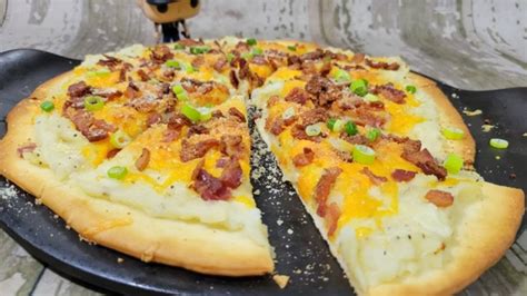 Awesome Loaded Mashed Potato Pizza Youtube